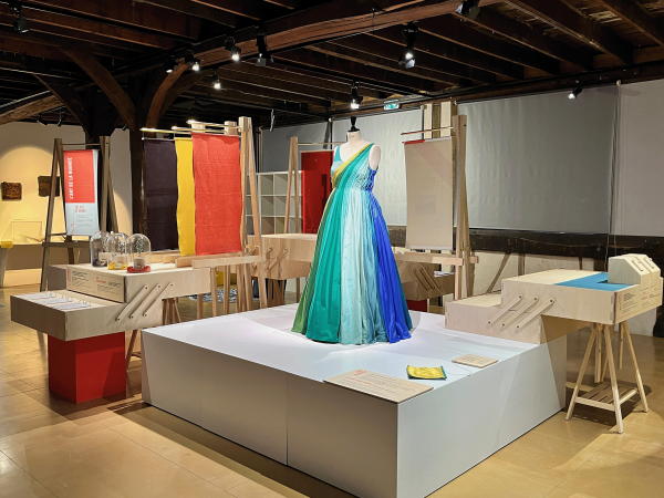 Créer et produire l’exposition itinérante art & science COULEURS
